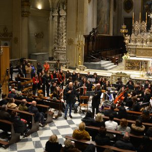 Note di Natale – Il Concerto della DgOrchestra nel Duomo di Lecce (il video)